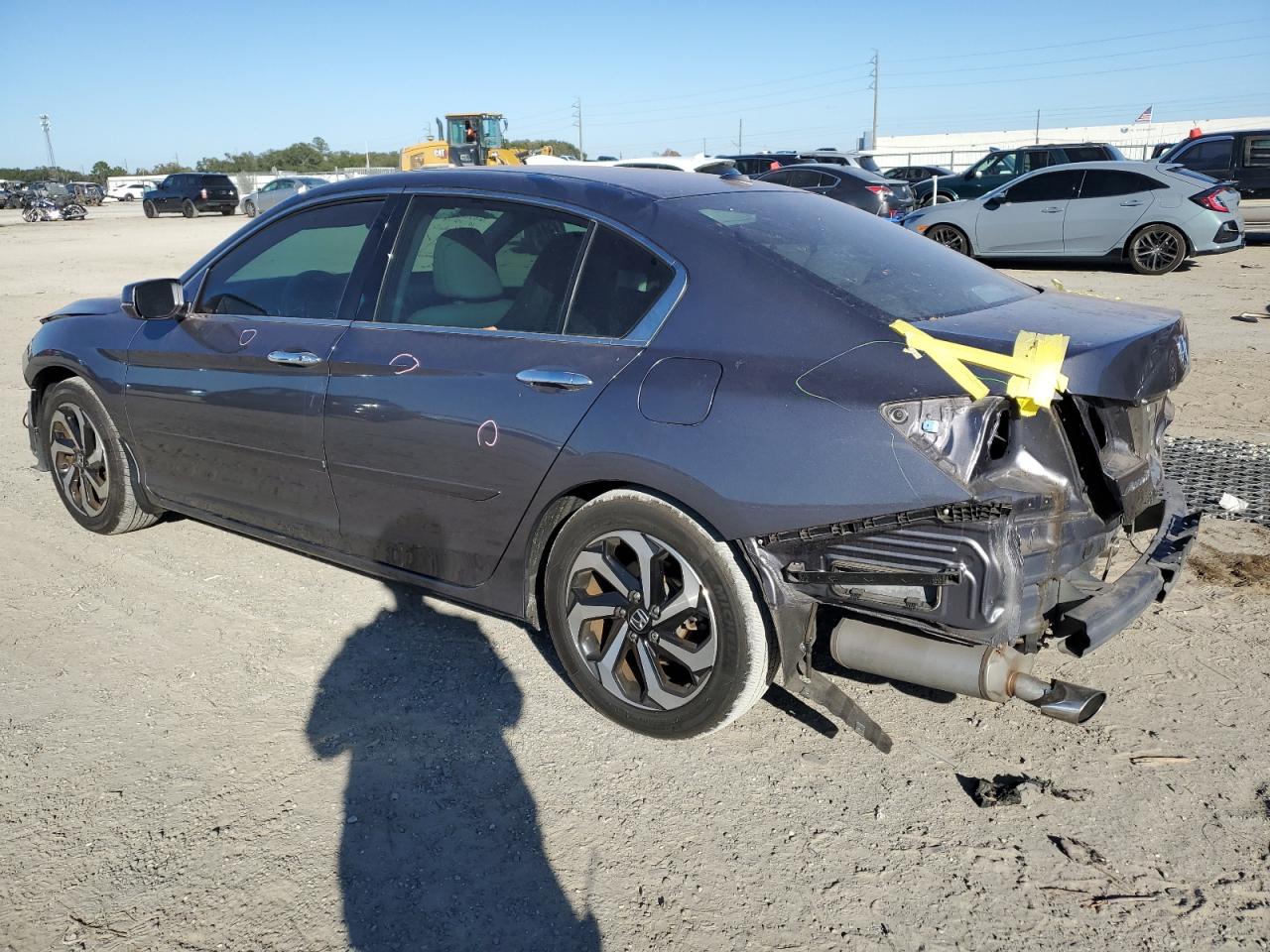 Image 2 of 2016 HONDA ACCORD EXL 2016 with VIN 1HGCR3F02GA018260