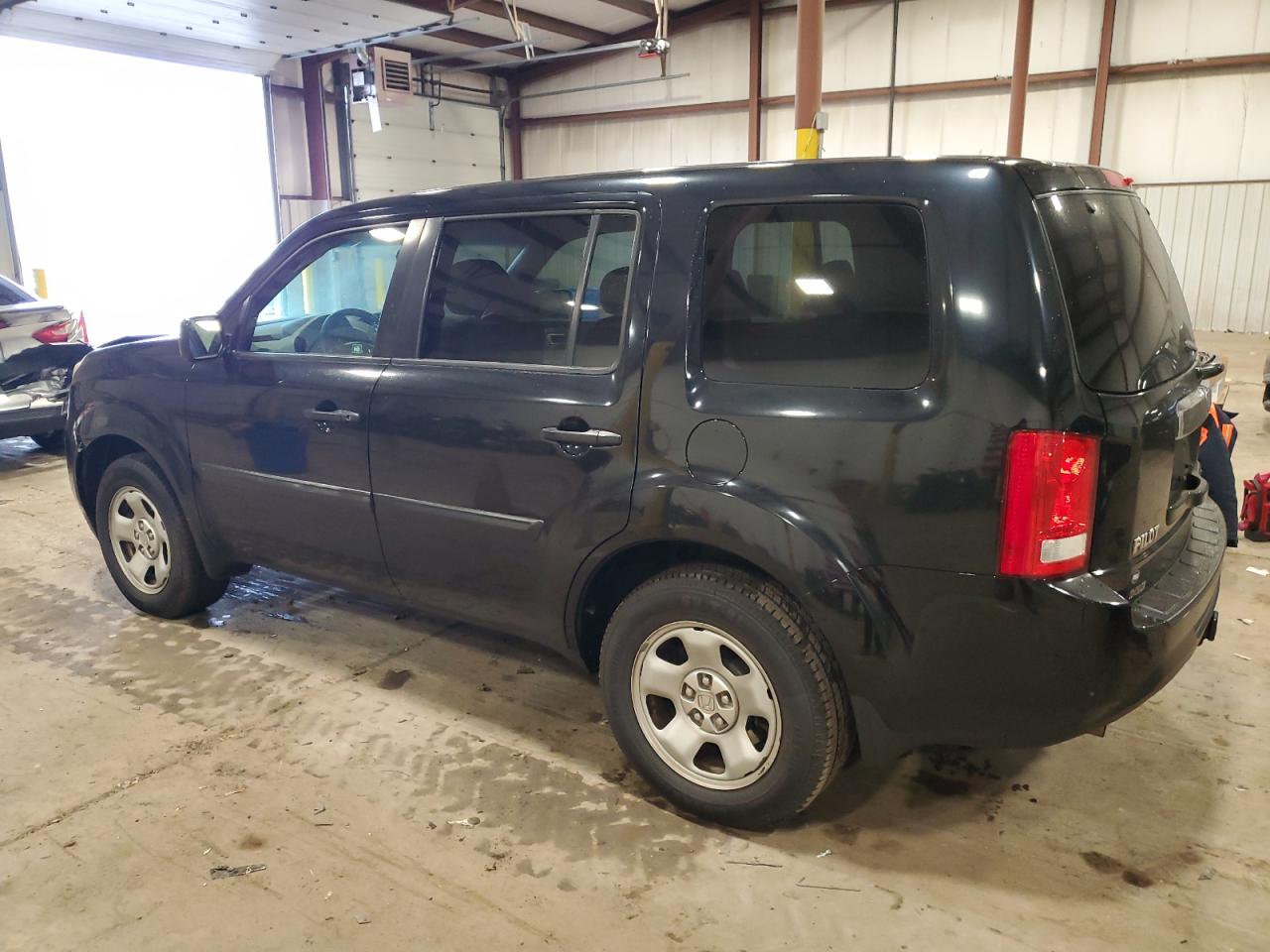 Image 2 of 2012 HONDA PILOT LX 2012 with VIN 5FNYF4H2XCB010829