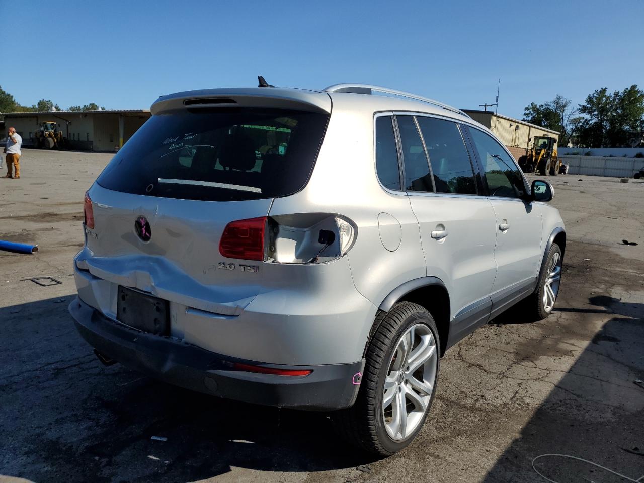 Image 3 of 2013 VOLKSWAGEN TIGUAN S 2013 with VIN WVGAV7AX6DW526920