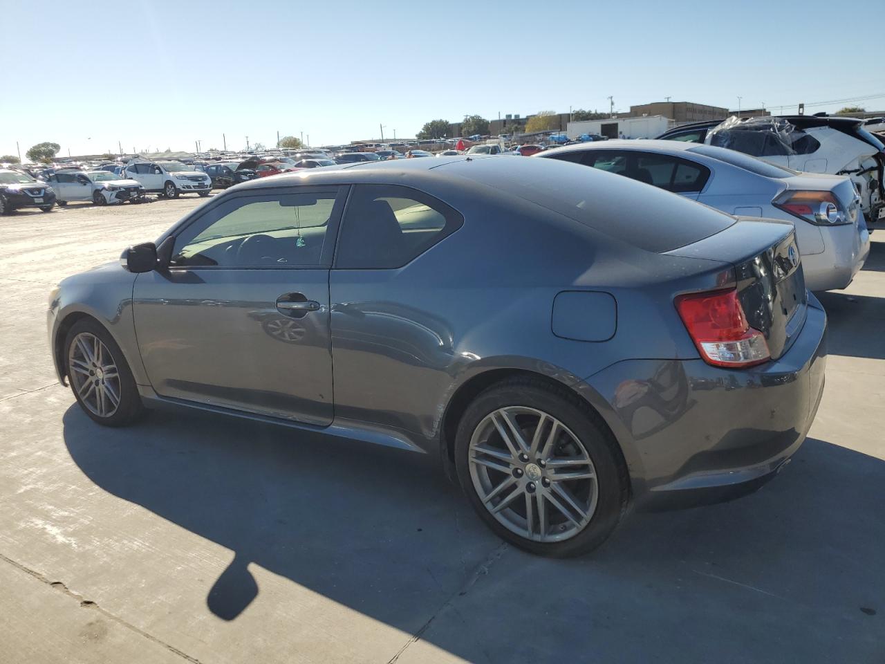 Изображение 2 2013 TOYOTA SCION TC  2013 с VIN JTKJF5C78D3052319