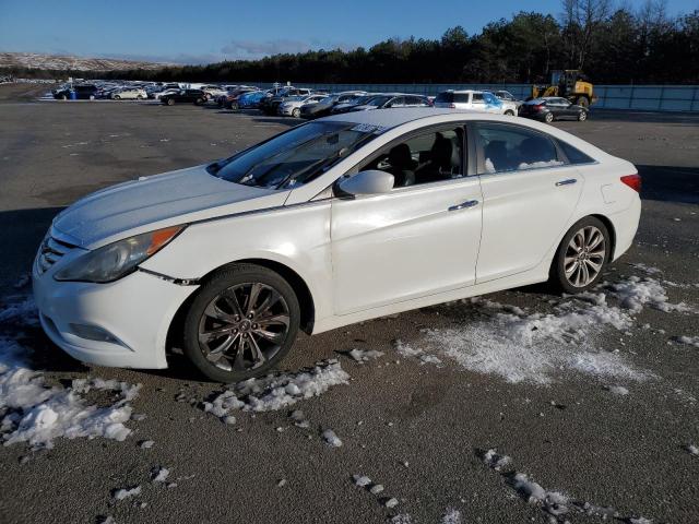 Image 1 of 2013 HYUNDAI SONATA SE 2013 with VIN 5NPEC4AC0DH728200