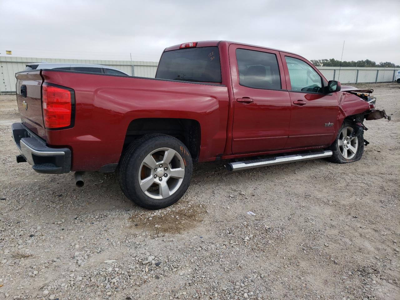 Image 3 of 2018 CHEVROLET SILVERADO C1500 LT 2018 with VIN 3GCPCREC1JG310619
