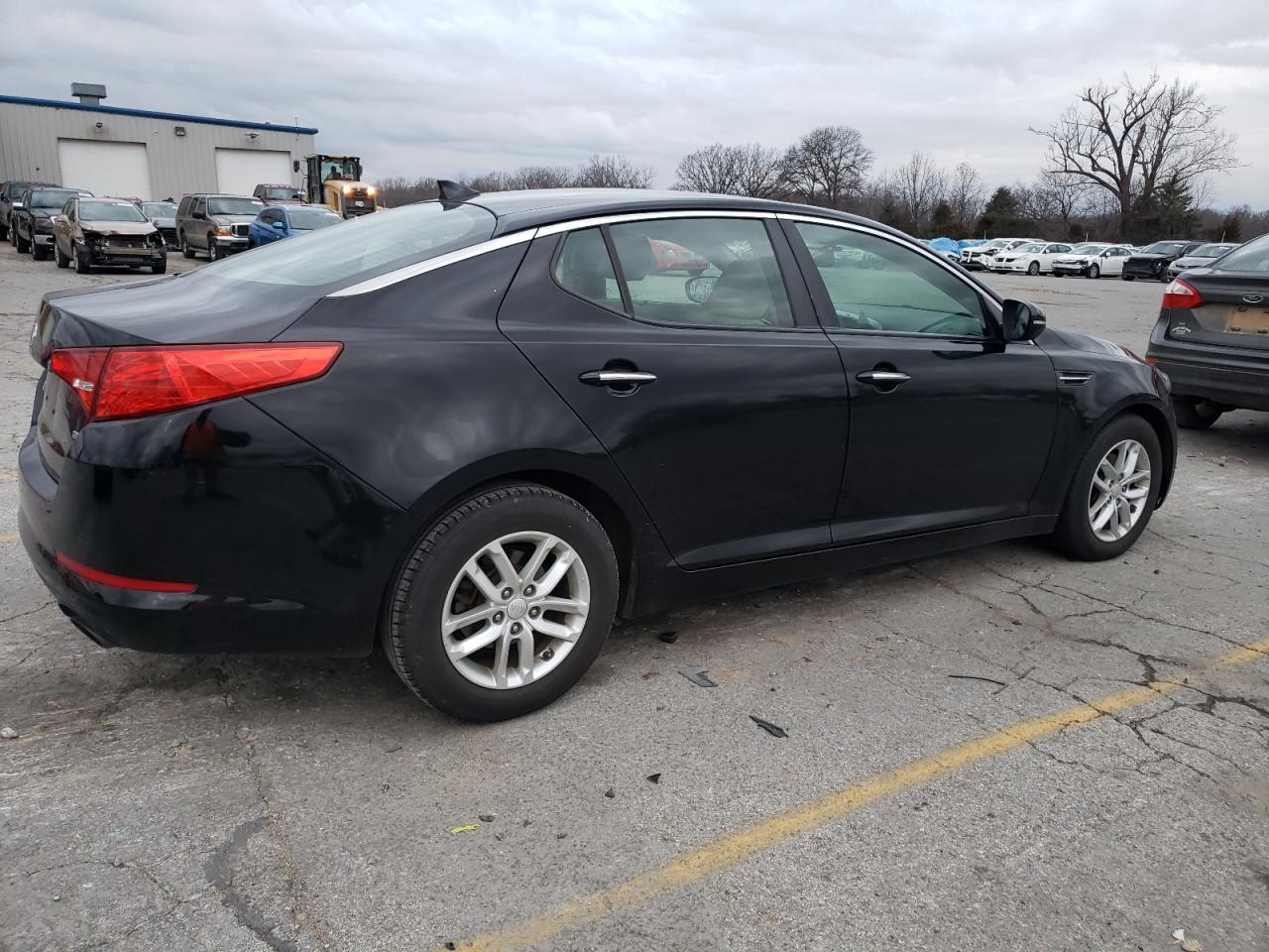 Obraz 3 z 2012 KIA OPTIMA LX 2012 z VIN KNAGM4A75C5292562