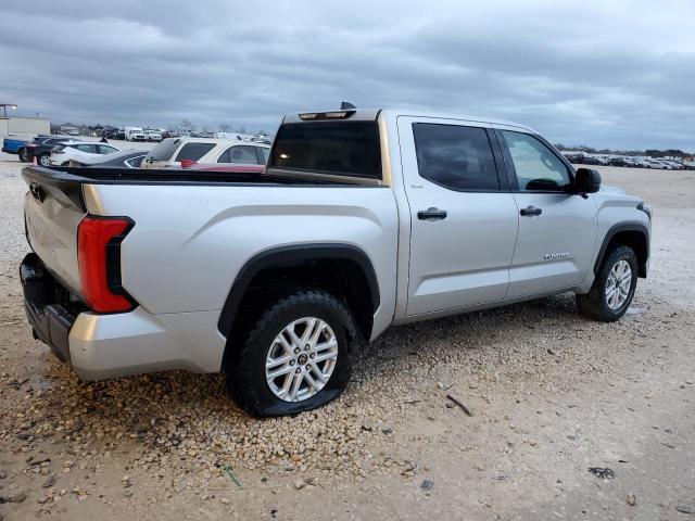 Image 3 of 2022 TOYOTA TUNDRA CREWMAX SR 2022 with VIN 5TFLA5DB4NX011567