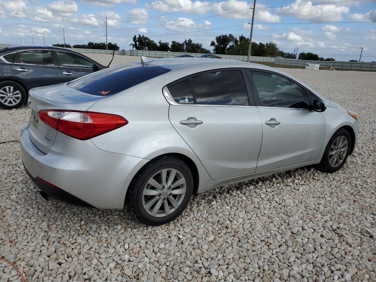 Obraz 3 z 2014 KIA FORTE EX 2014 z VIN KNAFX4A80E5056609