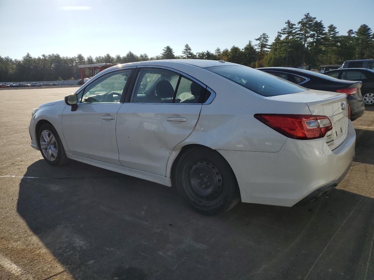 Изображение 2 2019 SUBARU LEGACY 2.5I 2019 с VIN 4S3BNAB68K3028017