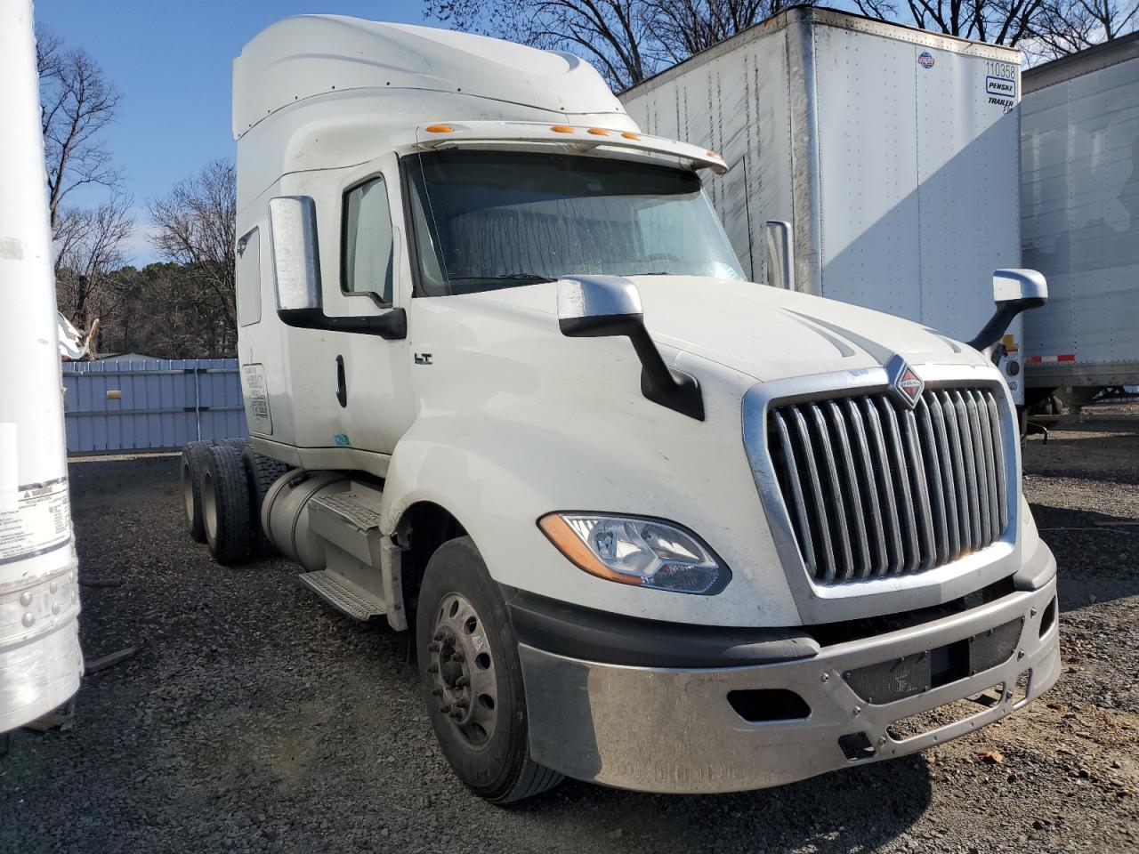 Image 1 of 2018 INTERNATIONAL LT625  2018 with VIN 3HSDZAPR6JN542625