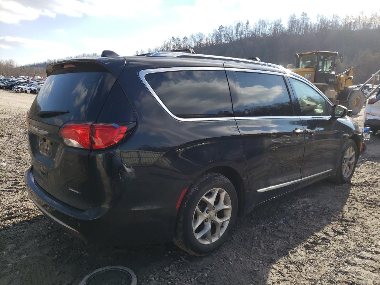 Obraz 3 z 2020 CHRYSLER PACIFICA TOURING L 2020 z VIN 2C4RC1BG7LR115350