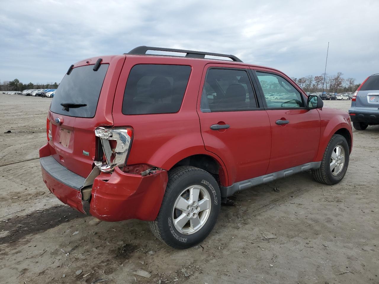 Image 3 of 2010 FORD ESCAPE XLT 2010 with VIN 1FMCU9DGXAKC52272
