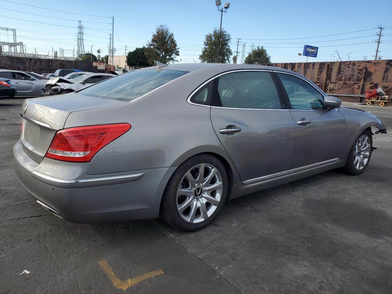 Obraz 3 z 2011 HYUNDAI EQUUS SIGNATURE 2011 z VIN KMHGH4JF4BU036671