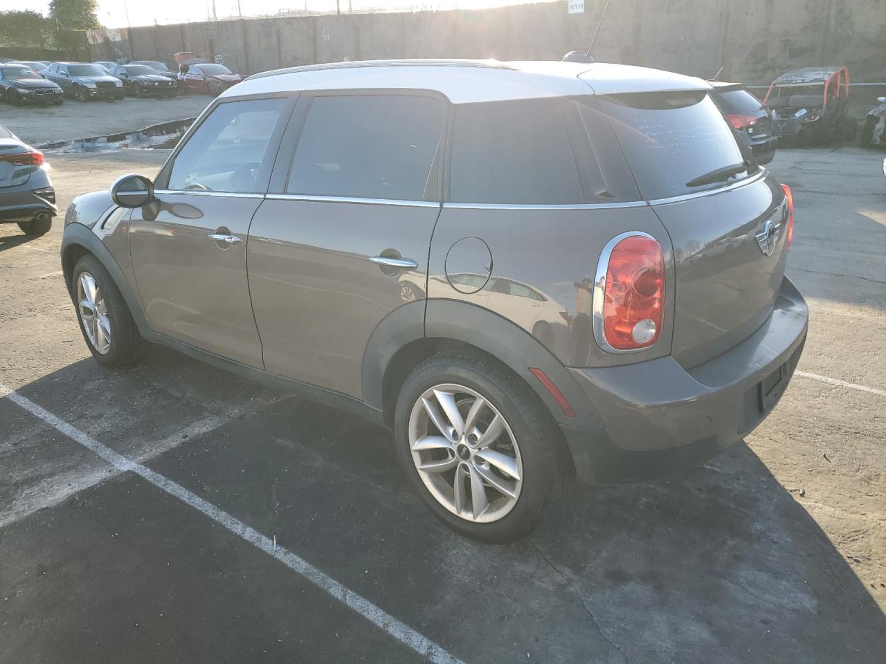 Image 2 of 2014 MINI COOPER COUNTRYMAN 2014 with VIN WMWZB3C50EWR41685