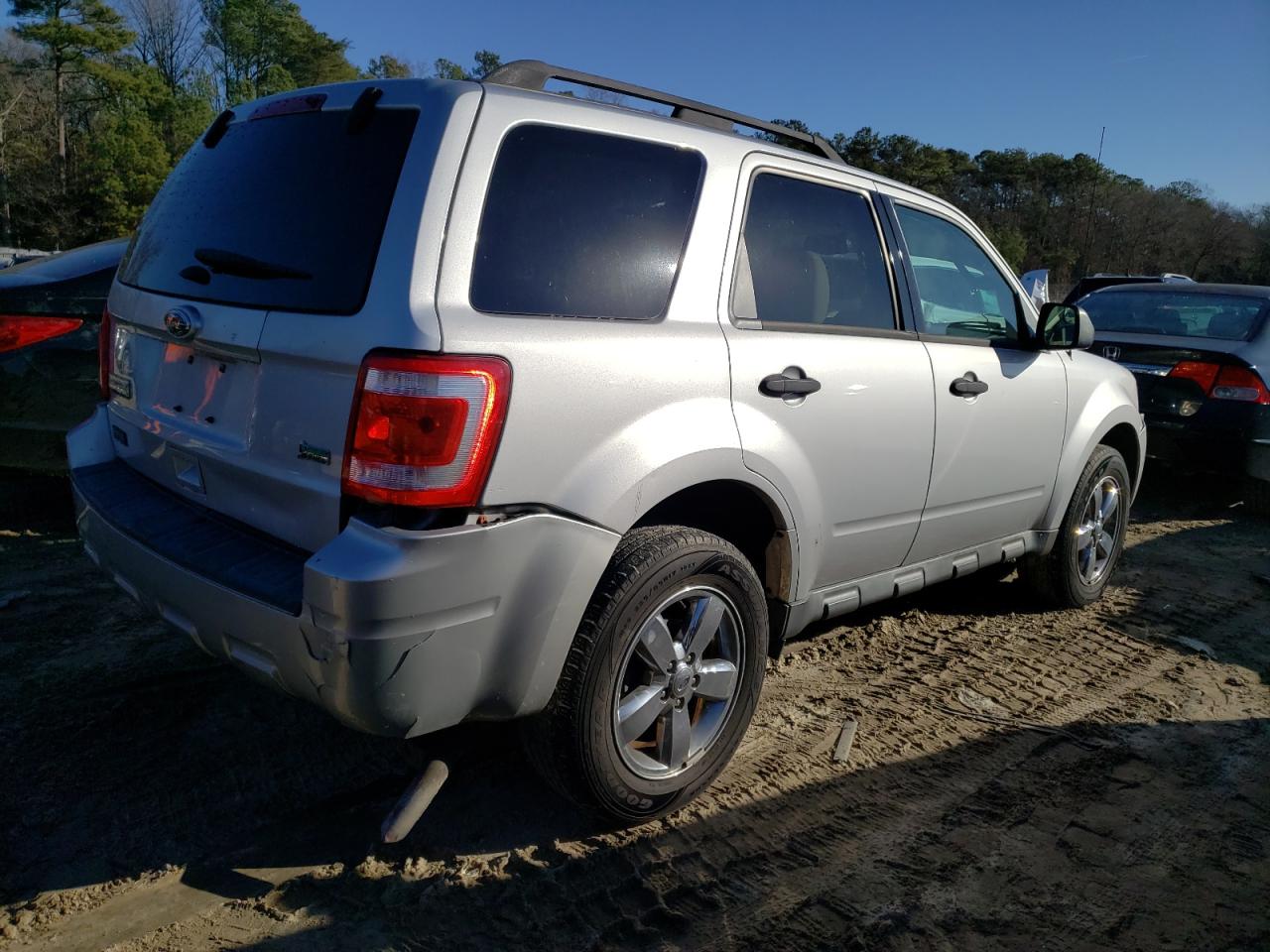 Obraz 3 z 2011 FORD ESCAPE XLT 2011 z VIN 1FMCU0DG7BKC01356