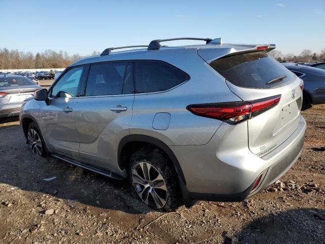 Image 2 of 2021 TOYOTA HIGHLANDER XLE 2021 with VIN 5TDGZRBH0MS081760