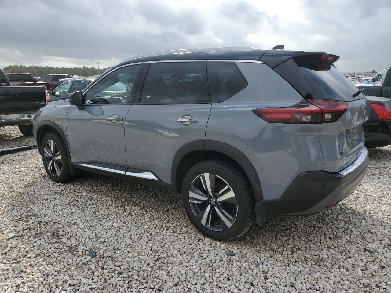 Obraz 2 z 2021 NISSAN ROGUE SL 2021 z VIN JN8AT3CA1MW020377