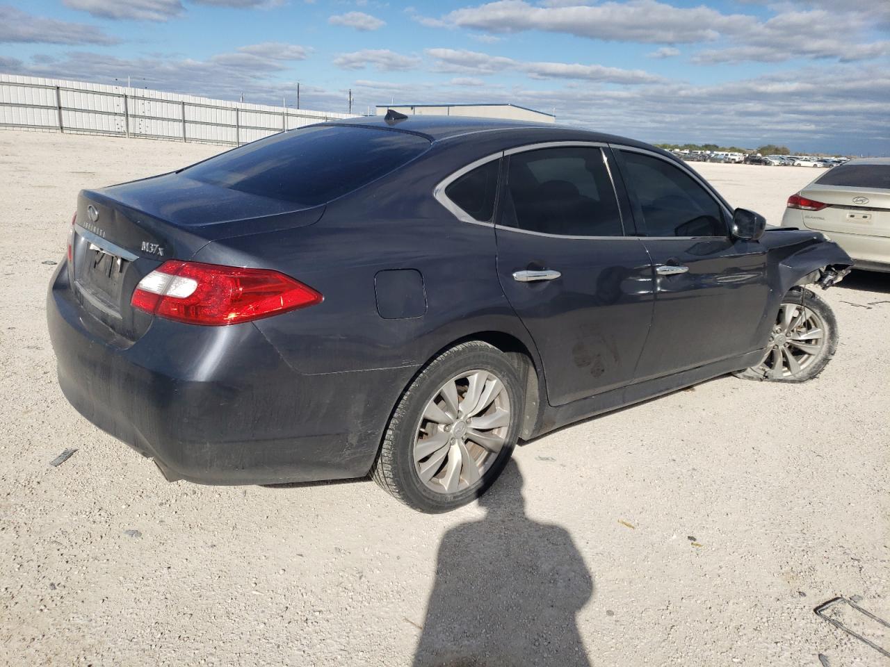 Image 3 of 2011 INFINITI M37 X 2011 with VIN JN1BY1AR4BM374064
