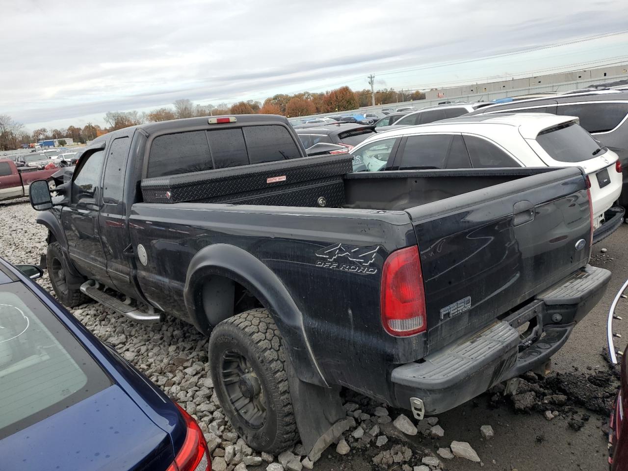 Image 2 of 2002 FORD F250 SUPER DUTY 2002 with VIN 1FTNX21F02ED58172