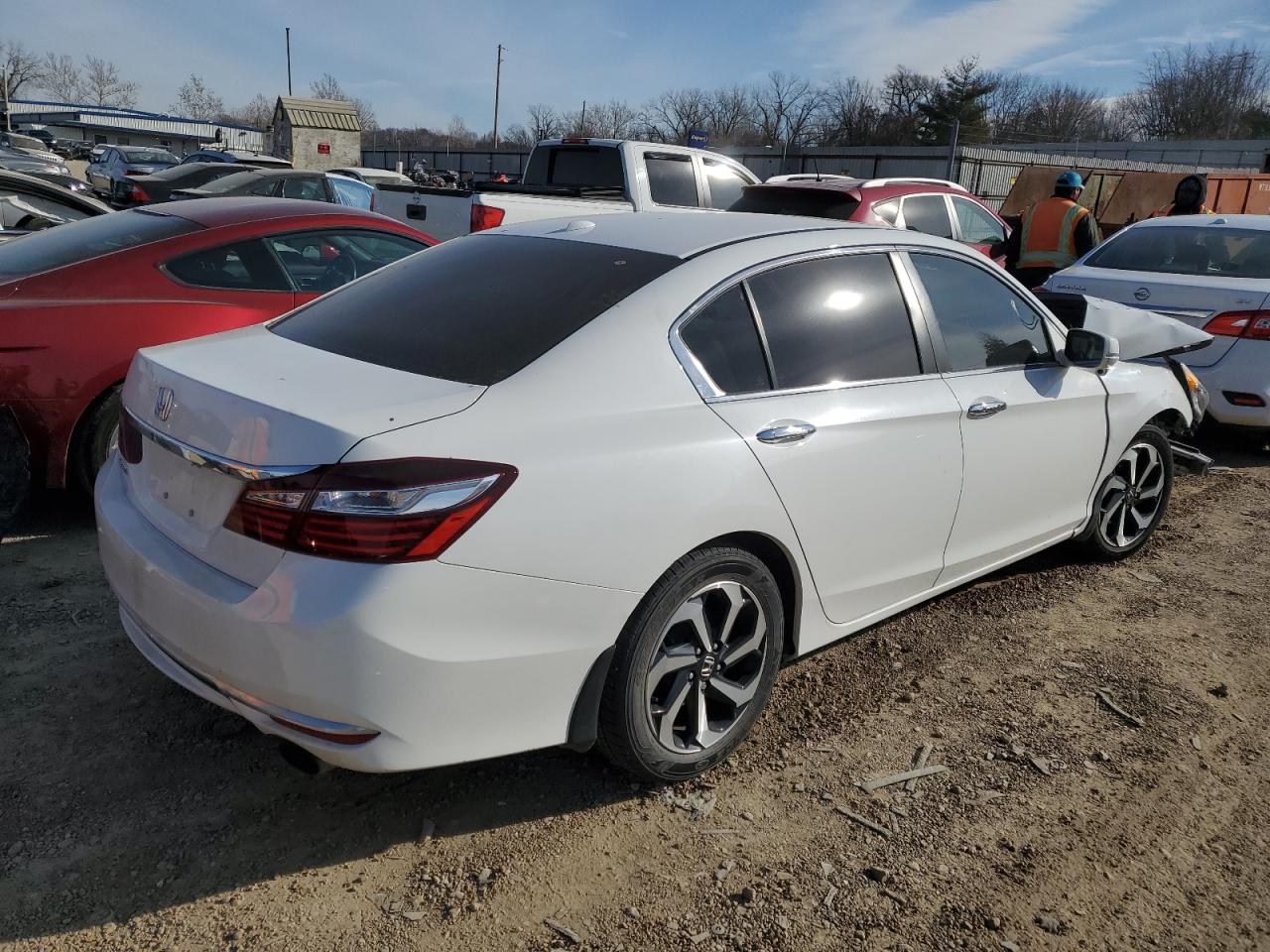 Изображение 3 2016 HONDA ACCORD EXL 2016 с VIN 1HGCR2F80GA140440