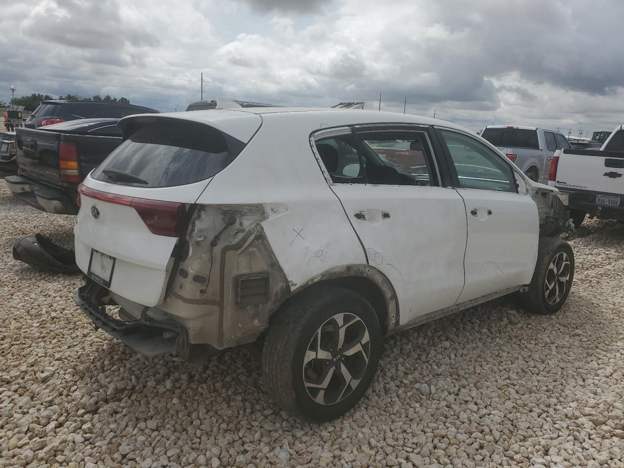 Изображение 3 2022 KIA SPORTAGE LX 2022 с VIN KNDPM3AC1N7956843