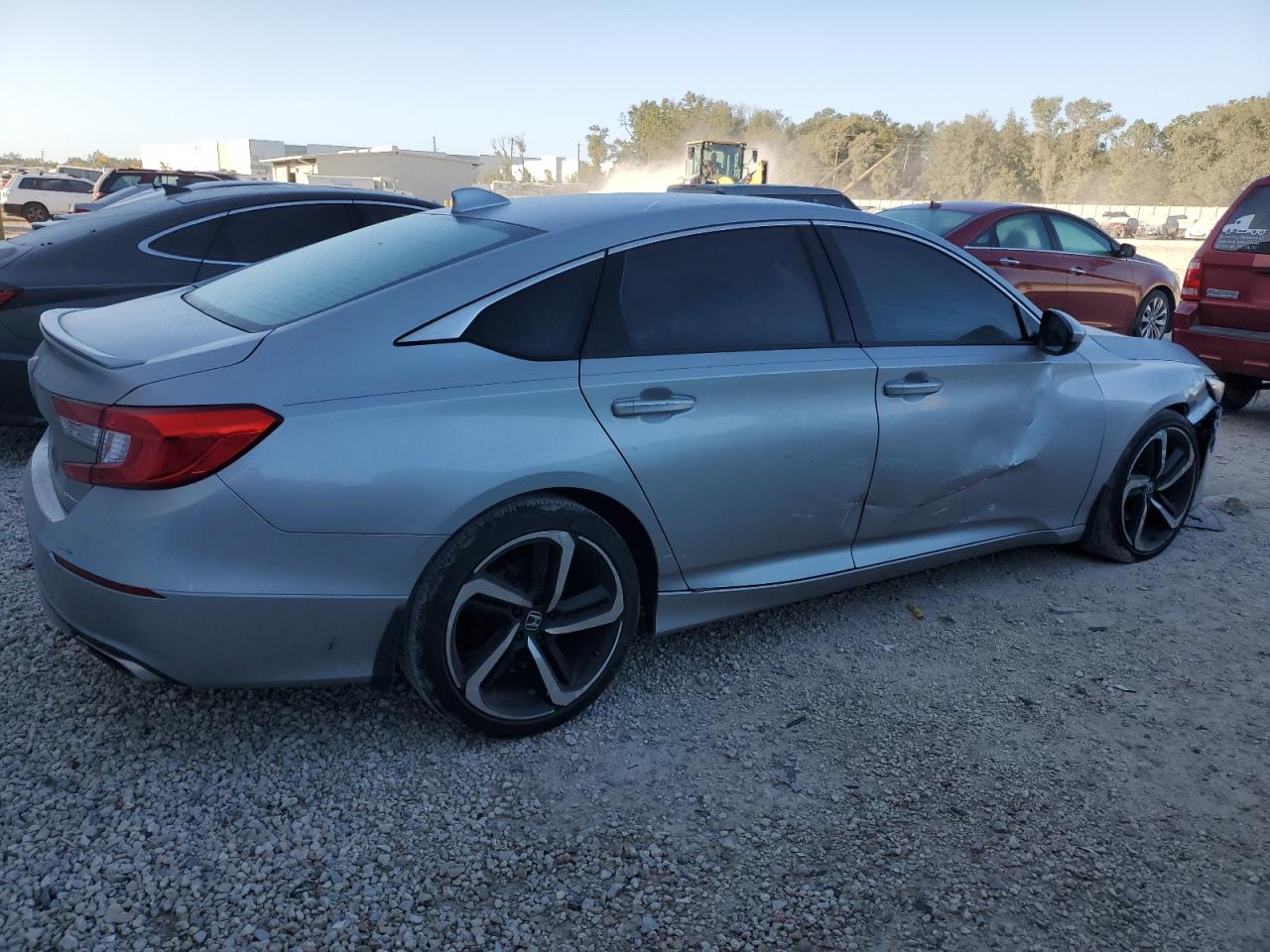 Изображение 3 2018 HONDA ACCORD SPORT 2018 с VIN 1HGCV1F31JA124085