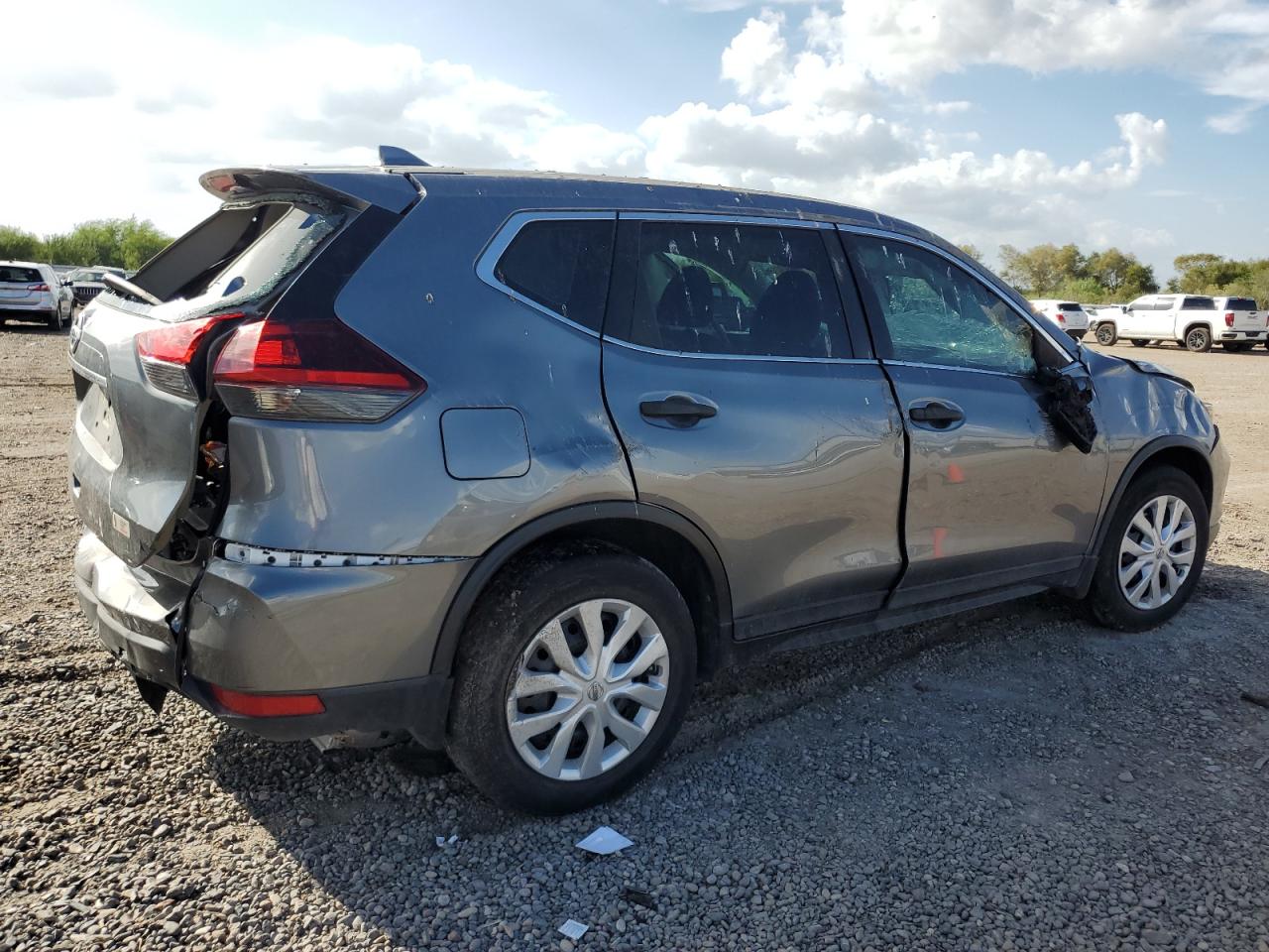 Изображение 3 2019 NISSAN ROGUE S 2019 с VIN 5N1AT2MT4KC839268