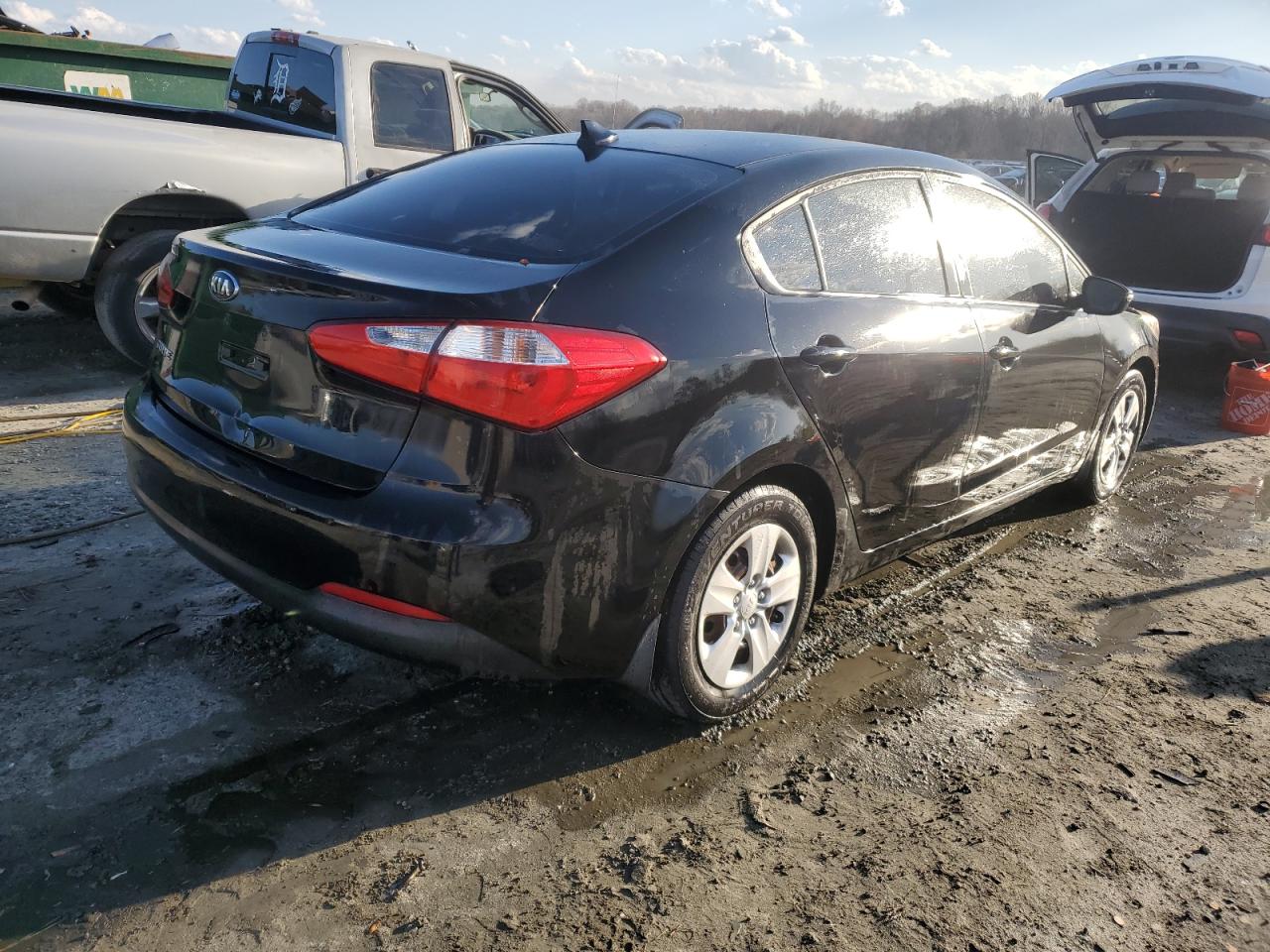 Изображение 3 2015 KIA FORTE LX 2015 с VIN KNAFX4A69F5393814
