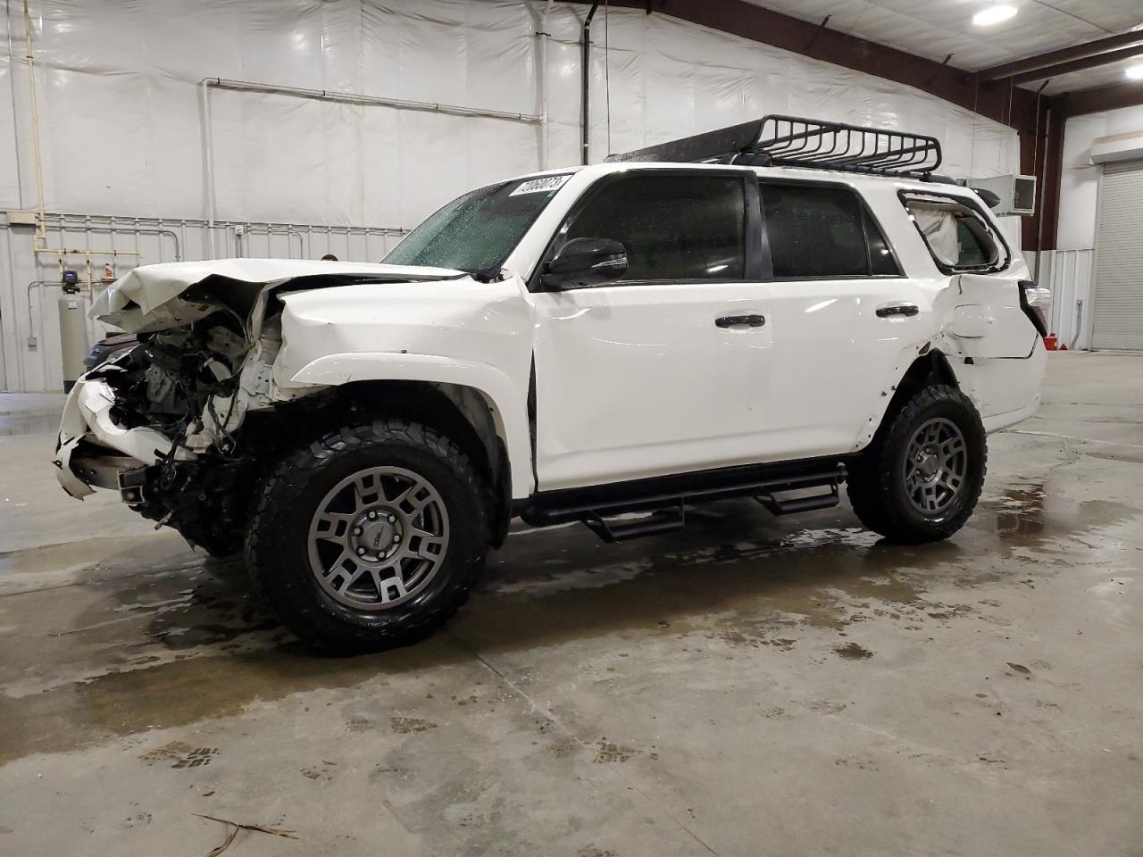 Image 1 of Toyota 4Runner Venture 2021 with VIN JTEHU5JR3M5843566