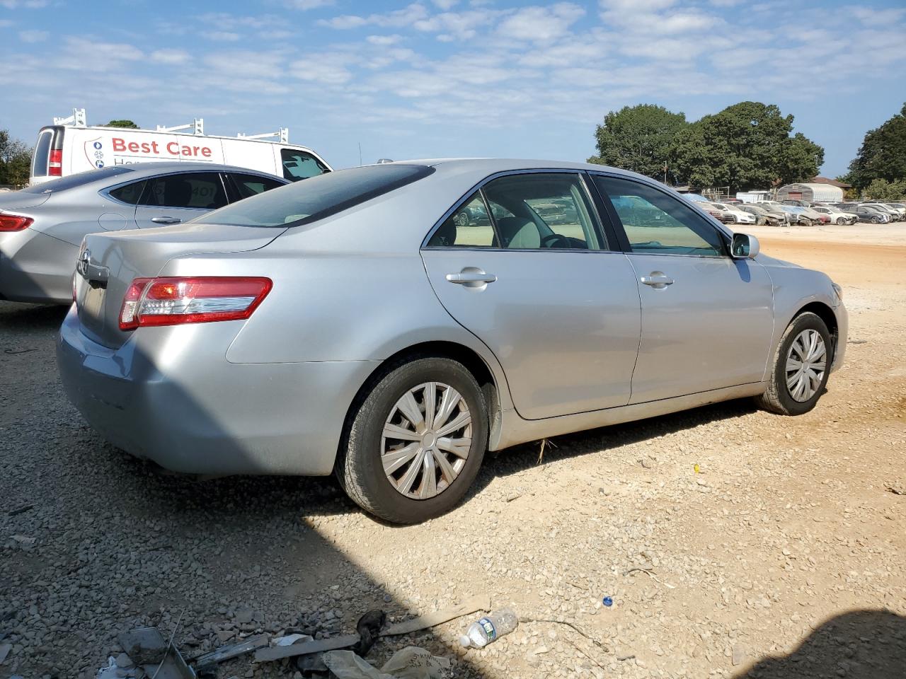 Obraz 3 z 2010 TOYOTA CAMRY BASE 2010 z VIN 4T1BF3EK1AU059261