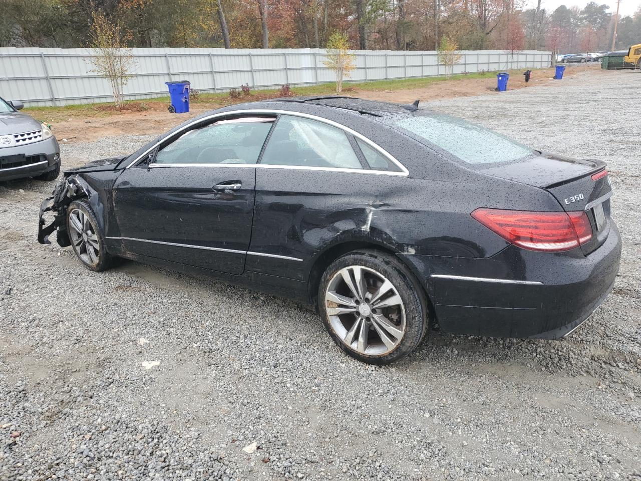 Image 2 of 2014 MERCEDES-BENZ E 350 2014 with VIN WDDKJ5KBXEF238675
