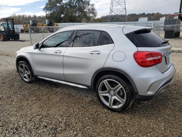 Obraz 2 z 2015 MERCEDES-BENZ GLA 250 4MATIC 2015 z VIN WDCTG4GB8FJ121041
