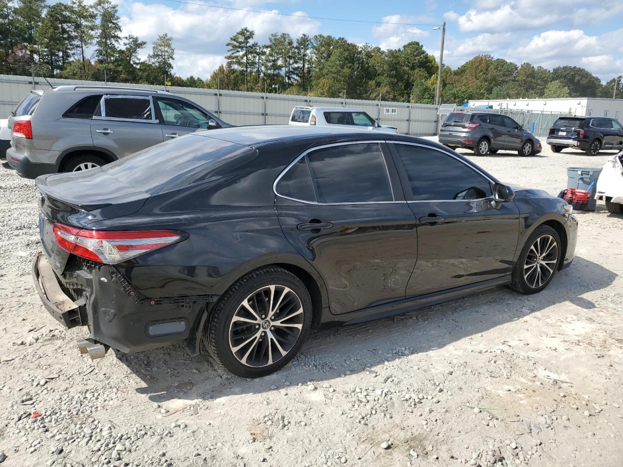 Obraz 3 z 2018 TOYOTA CAMRY L 2018 z VIN 4T1B11HK2JU620937
