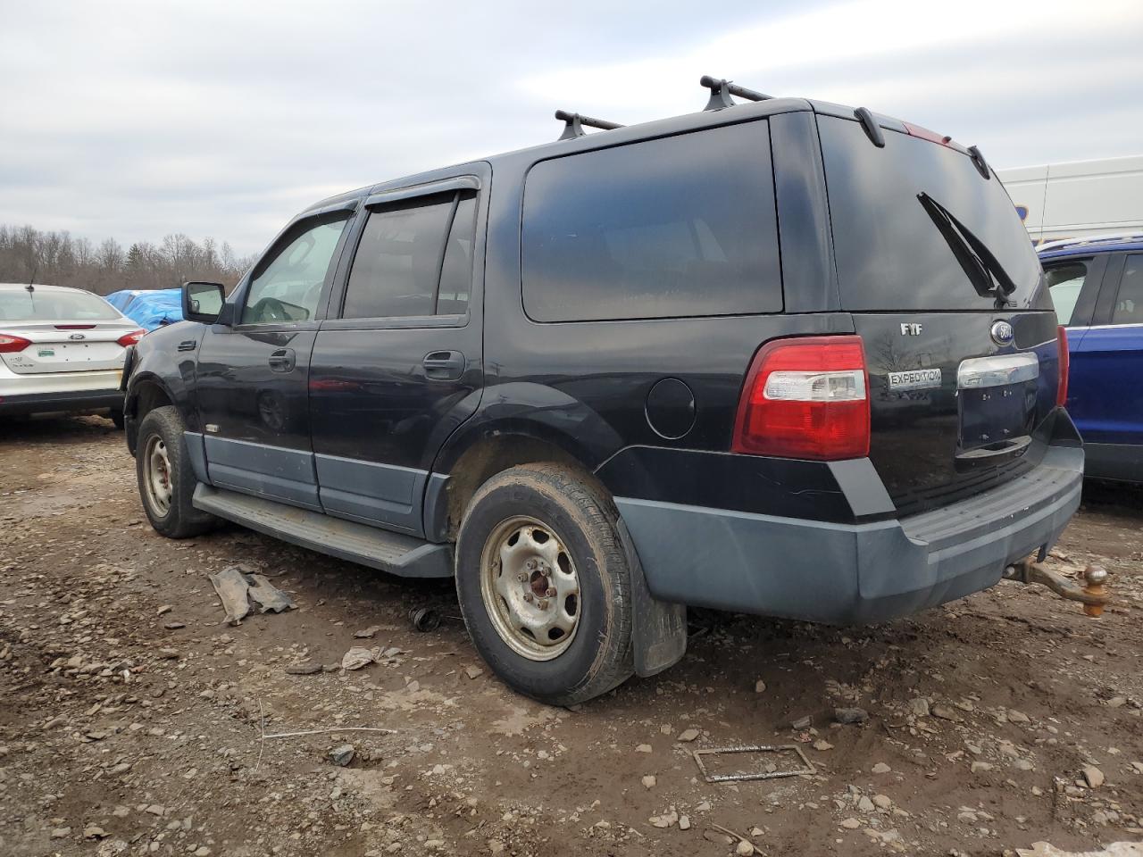 Image 2 of 2011 FORD EXPEDITION XL 2011 with VIN 1FMJU1G52BEF10058