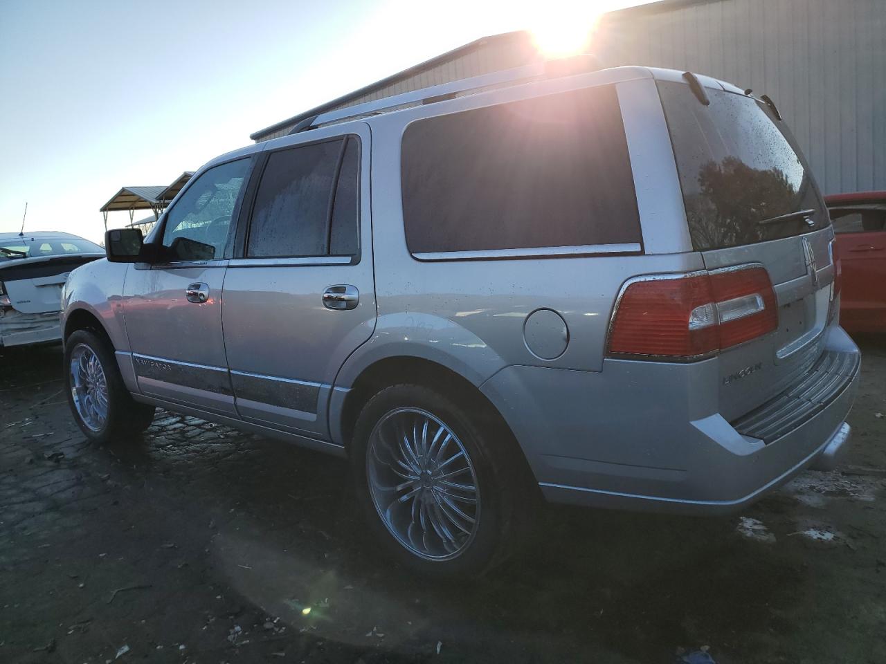 Obraz 2 z 2014 LINCOLN NAVIGATOR  2014 z VIN 5LMJJ2H54EEL02620
