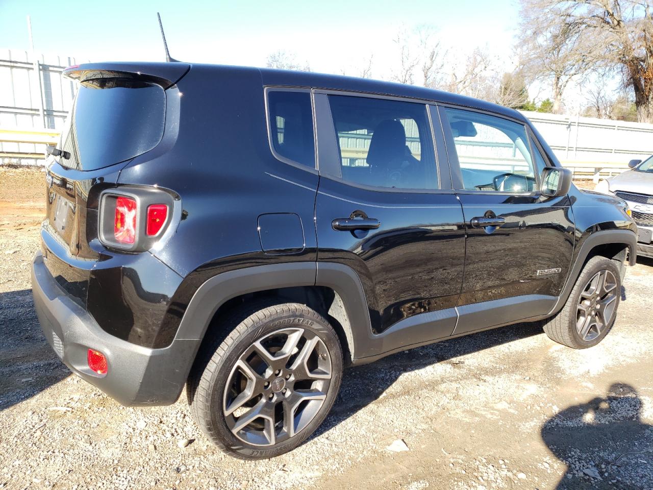 Изображение 3 2021 JEEP RENEGADE SPORT 2021 с VIN ZACNJDAB2MPM11522