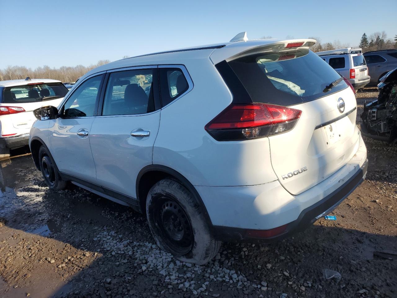Image 2 of 2017 NISSAN ROGUE SV 2017 with VIN 5N1AT2MV9HC866881