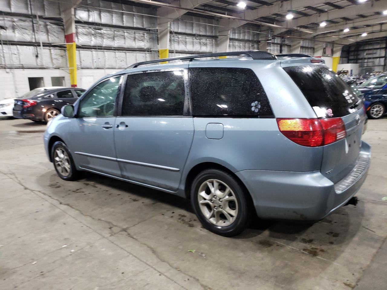 Obraz 2 z 2005 TOYOTA SIENNA XLE 2005 z VIN 5TDZA22C95S239462