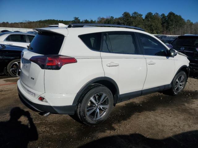 Obraz 3 z 2017 TOYOTA RAV4 XLE 2017 z VIN JTMWFREV5HJ140665