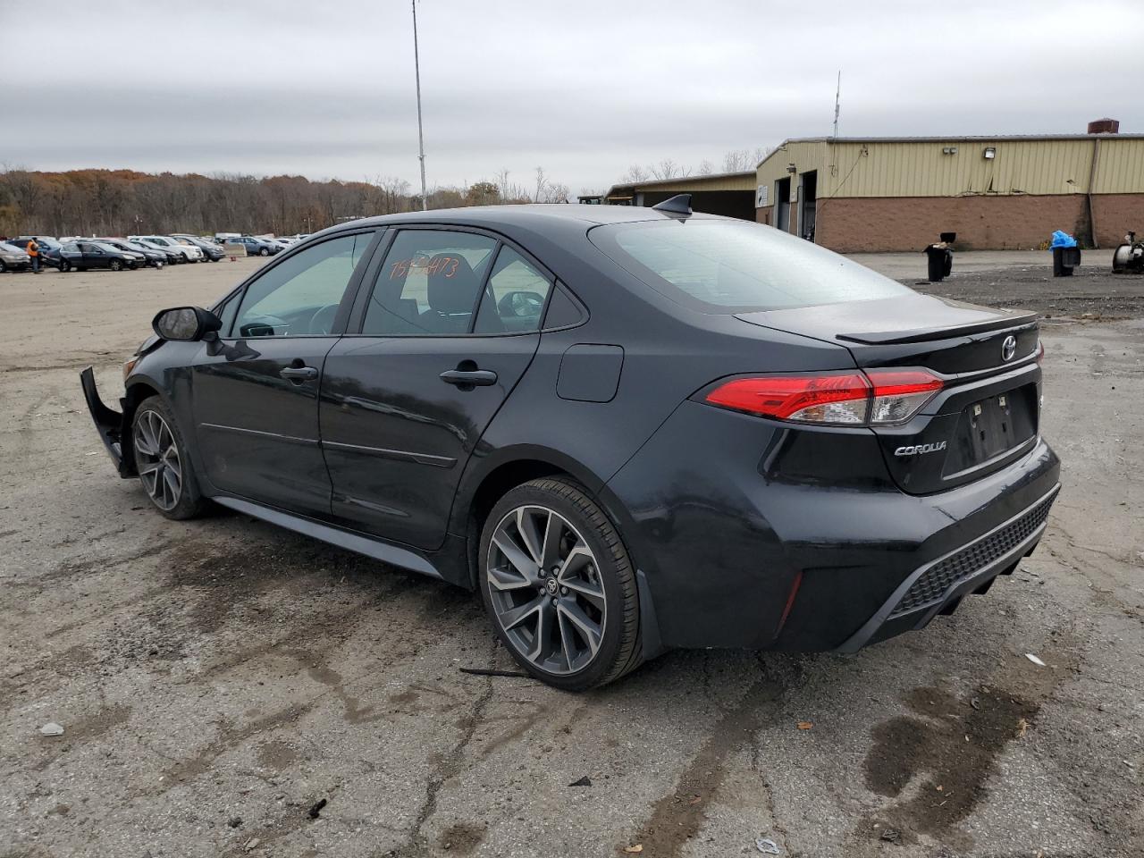 Obraz 2 z 2021 TOYOTA COROLLA SE 2021 z VIN 5YFP4MCE5MP077556