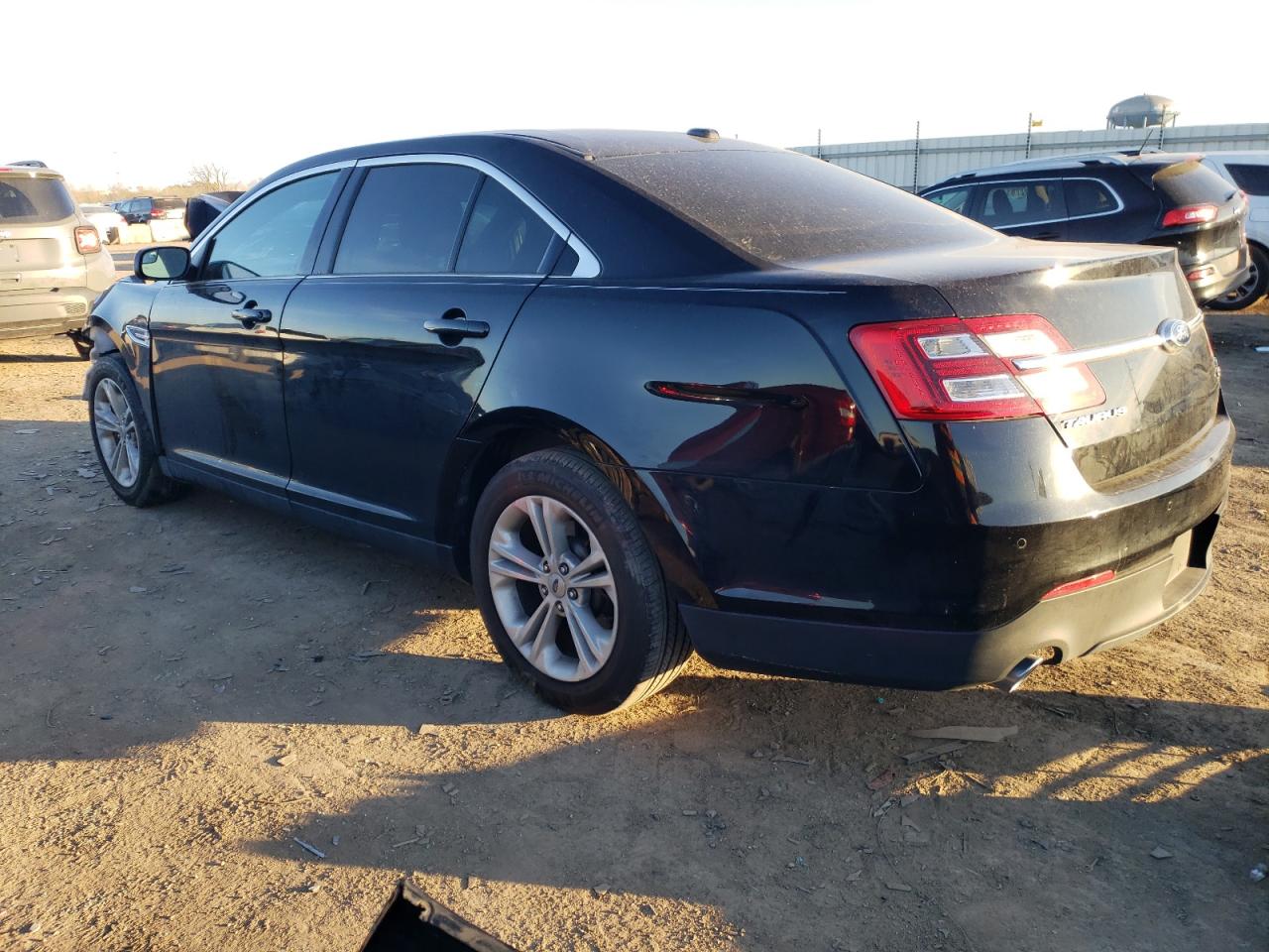 Obraz 2 z 2018 FORD TAURUS SEL 2018 z VIN 1FAHP2E81JG133289