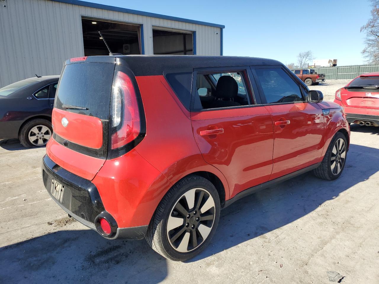 Image 3 of 2016 KIA SOUL + 2016 with VIN KNDJP3A55G7393927