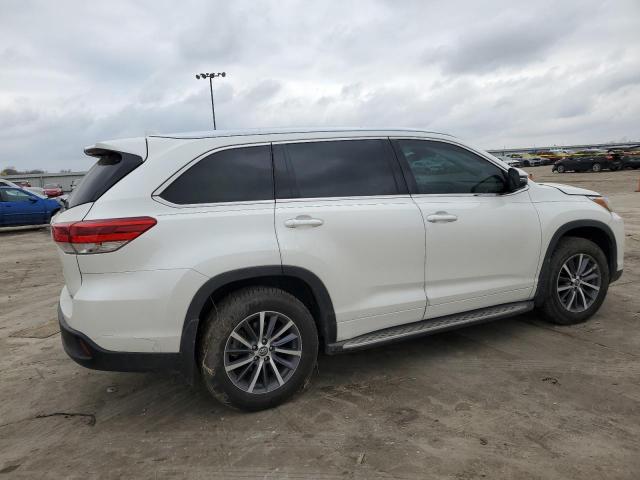 Obraz 3 z 2018 TOYOTA HIGHLANDER SE 2018 z VIN 5TDJZRFHXJS548436
