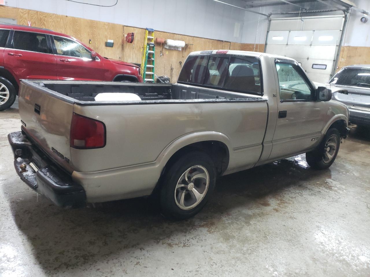 Obraz 3 z 2000 CHEVROLET S TRUCK S10 2000 z VIN 1GCCS1445YK111282