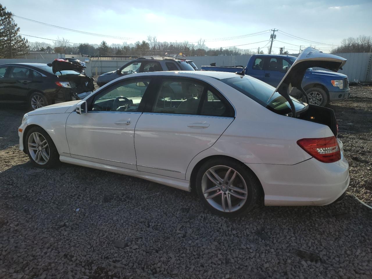 Image 2 of 2013 MERCEDES-BENZ C 300 4MATIC 2013 with VIN WDDGF8AB7DG132185