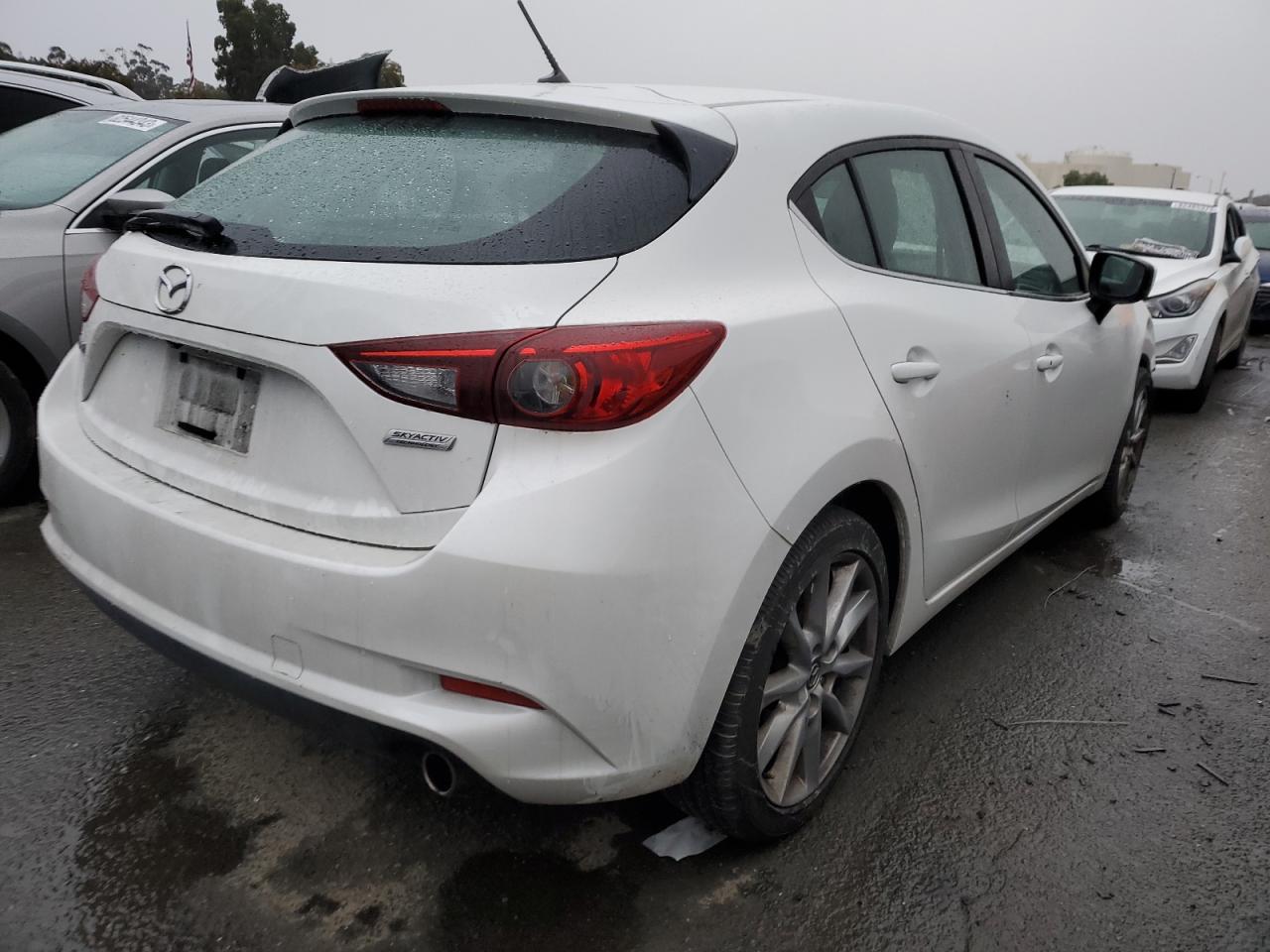 Изображение 3 2017 MAZDA 3 TOURING 2017 с VIN 3MZBN1L70HM114028