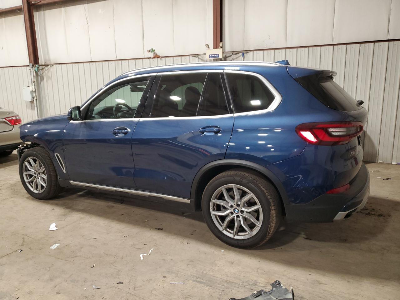 Obraz 2 z 2022 BMW X5 XDRIVE40I 2022 z VIN 5UXCR6C08N9N06324