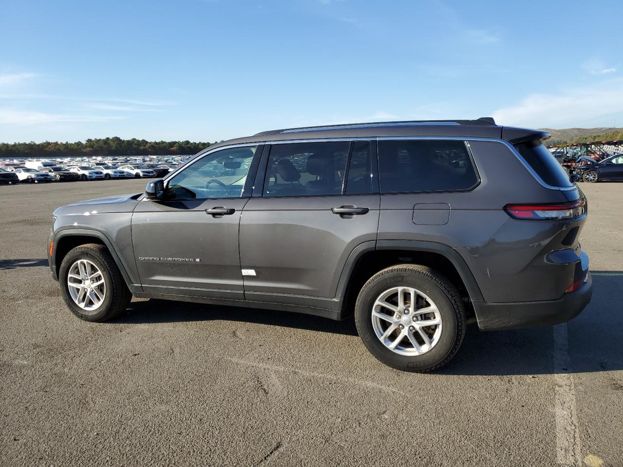 Obraz 2 z 2021 JEEP GRAND CHEROKEE L LAREDO 2021 z VIN 1C4RJKAG4M8195166