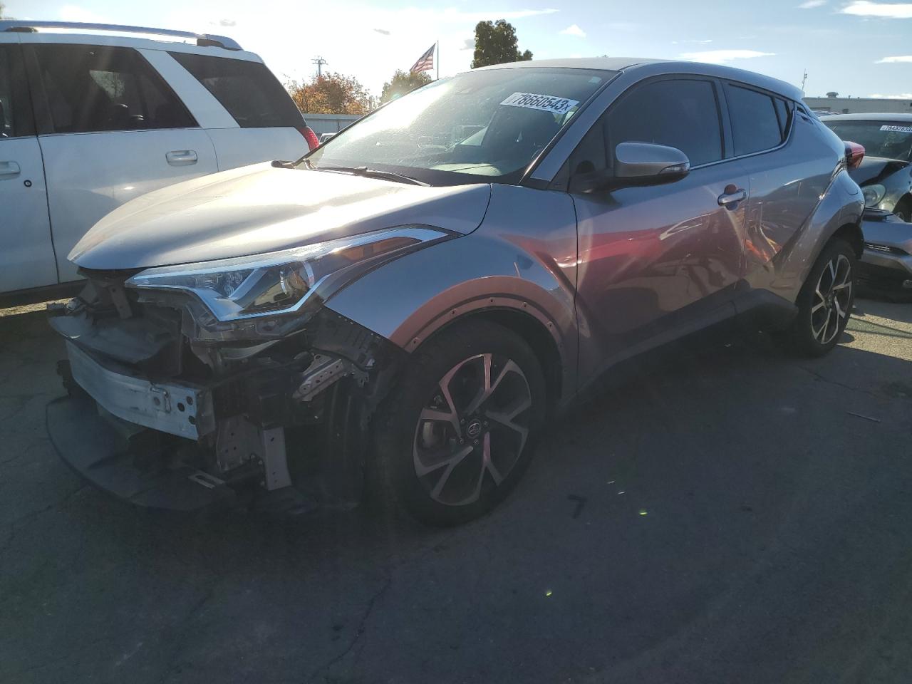 Obraz 1 z 2019 TOYOTA C-HR XLE 2019 z VIN JTNKHMBX9K1034935