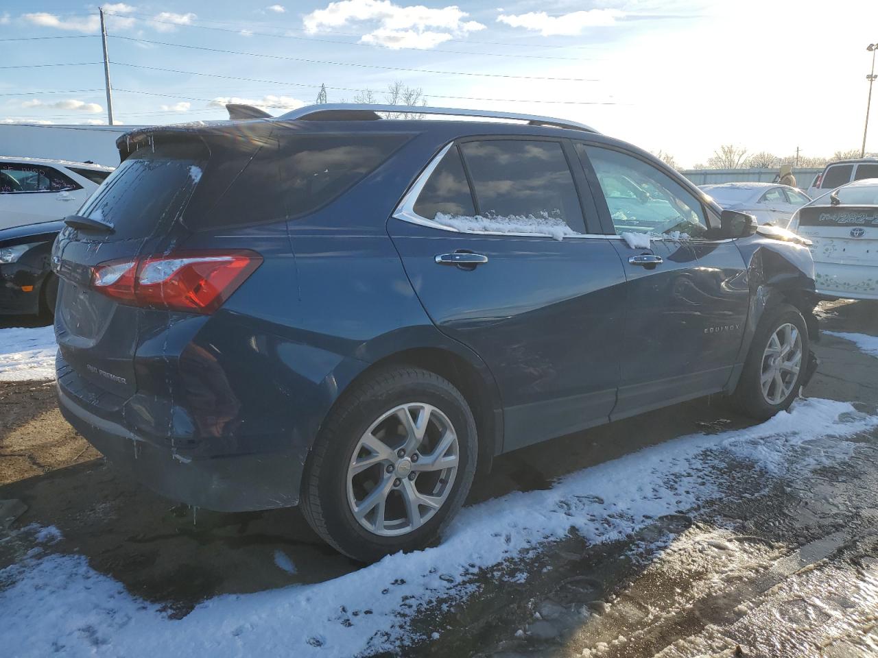 Image 3 of 2019 CHEVROLET EQUINOX PREMIER 2019 with VIN 2GNAXXEV1K6244304