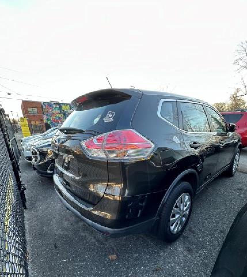 Obraz 3 z 2016 NISSAN ROGUE S 2016 z VIN JN8AT2MV7GW140006