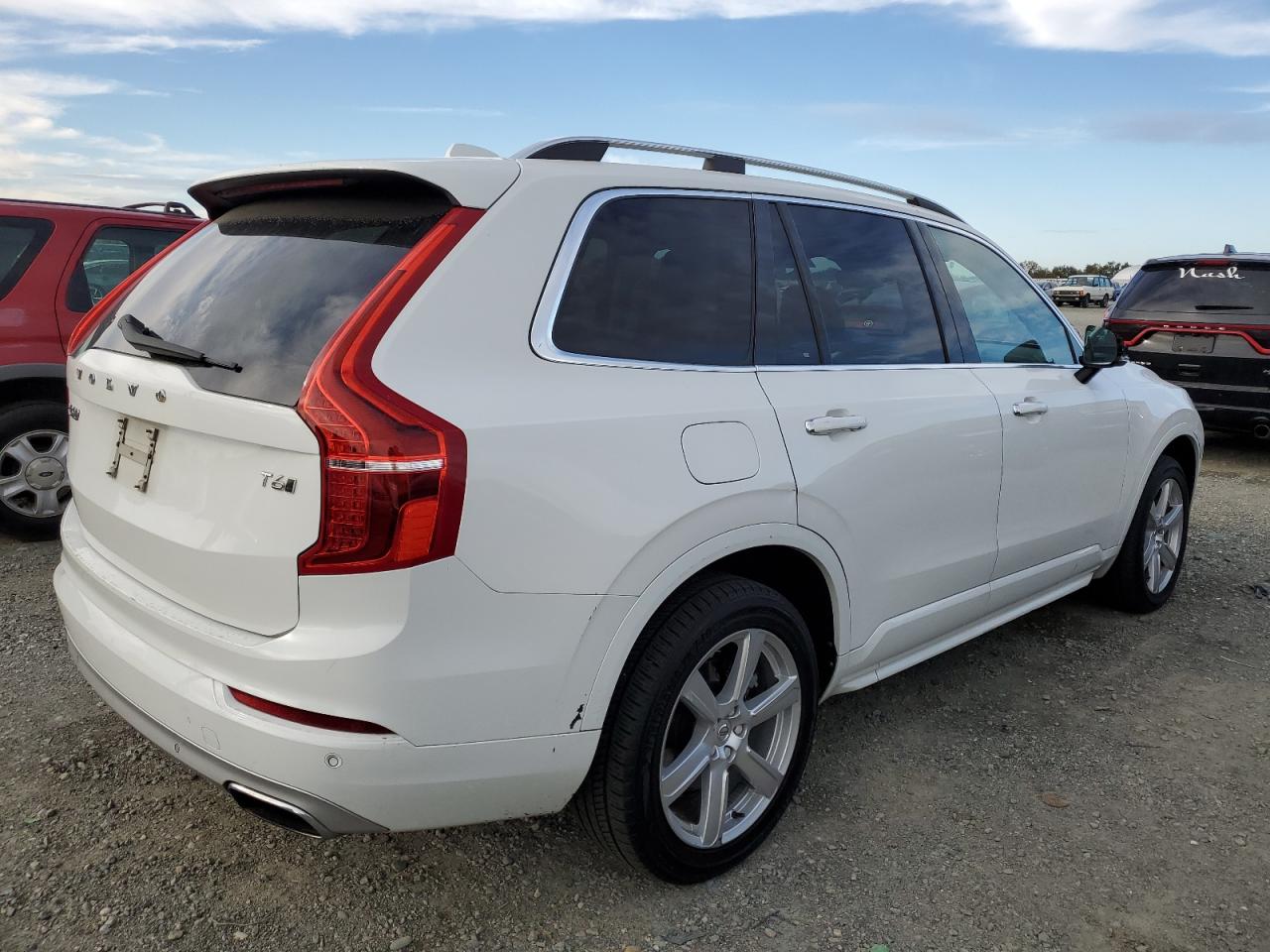 Image 3 of 2016 VOLVO XC90 T6 2016 with VIN YV4A22PK1G1034418