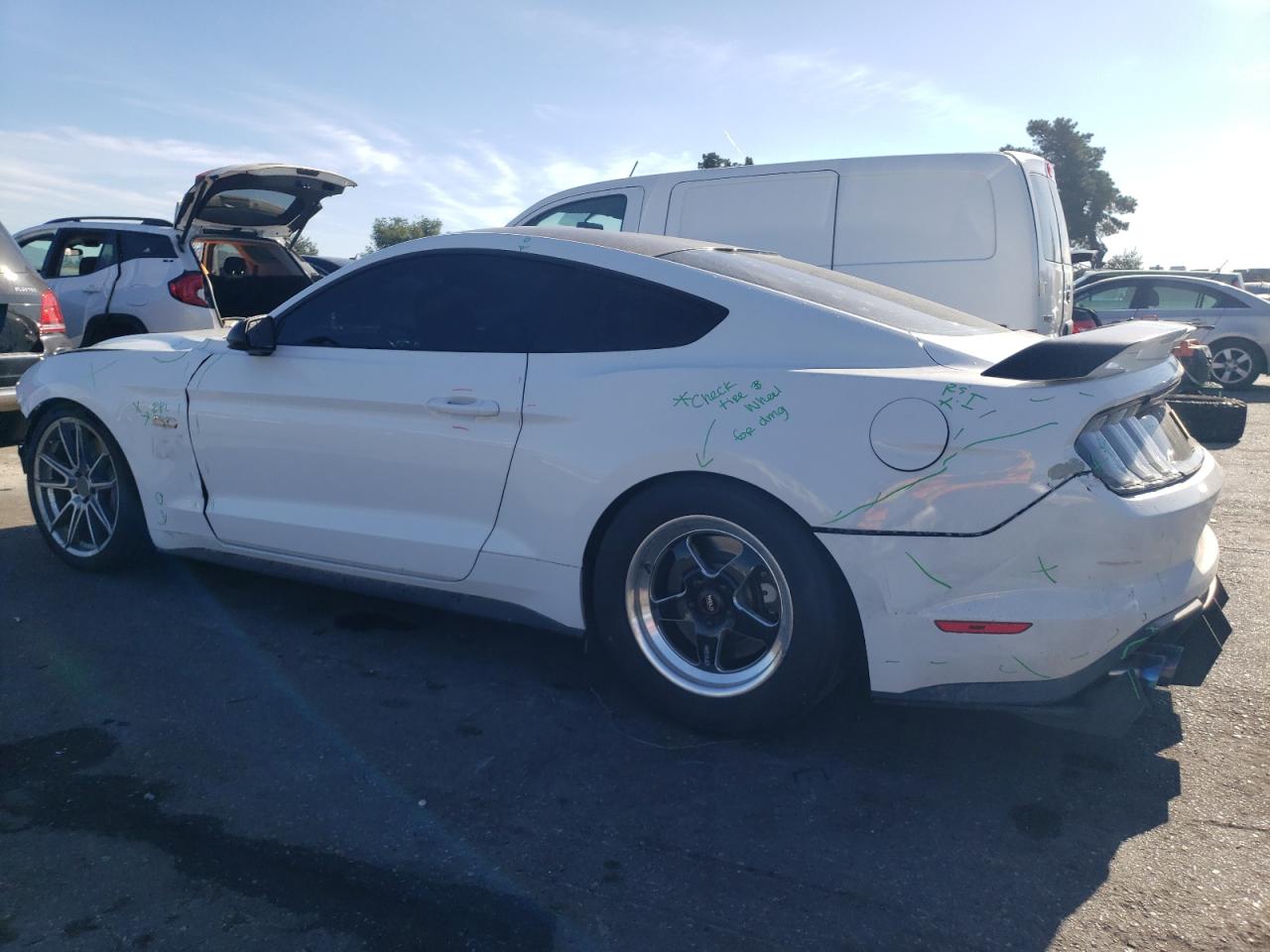 Obraz 2 z 2018 FORD MUSTANG GT 2018 z VIN 1FA6P8CF8J5123477